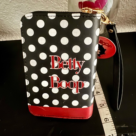 “Betty Boop “ NEW: Large Wallet - Picture 9 of 13